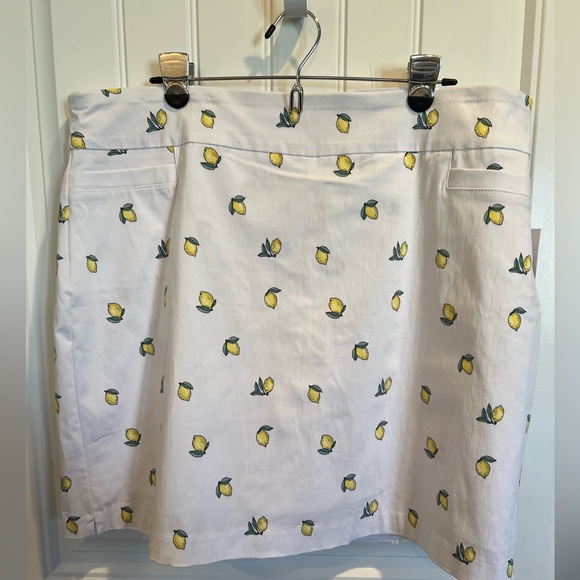Kim Rogers Pants - Kim Rogers NWT classics resort casual lemon print tummy control skort 20W